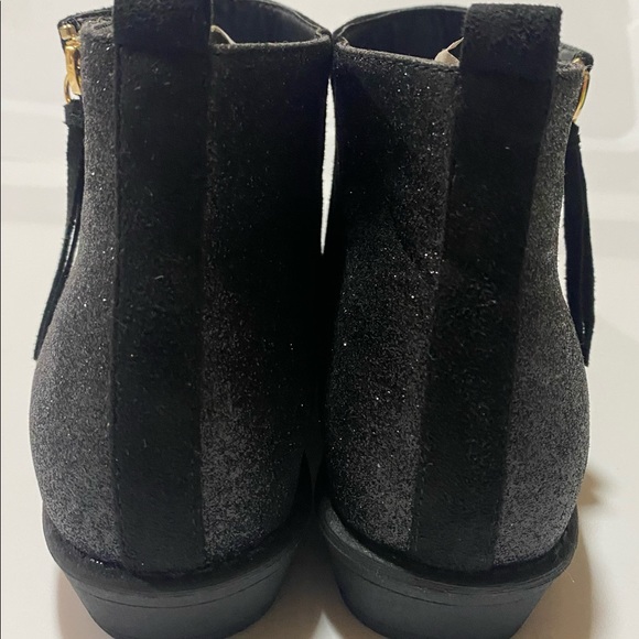 NEW FabKids Booties Black Suede Glitter & Gold Sz5 - Picture 3 of 4